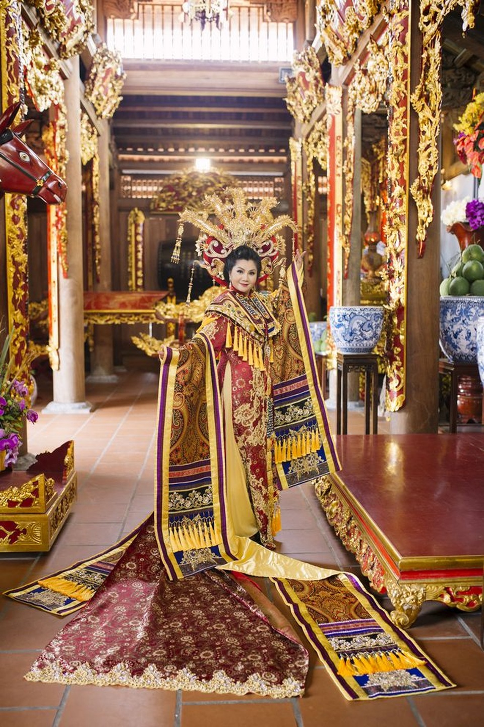 NSƯT Tú Sương mặc quốc phục trình diễn tại Fashionology Festival 2017 - 3 NSƯT Tú Sương mặc quốc phục trình diễn tại Fashionology Festival 2017 - 3