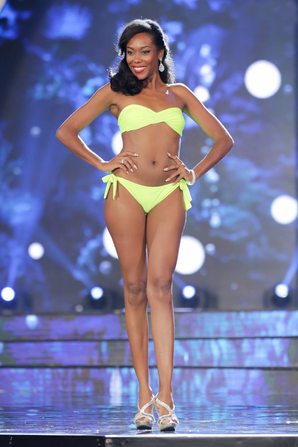 Huyền My và thí sinh Hoa hậu Hòa bình nóng bỏng với bikini - 11 Đại diện Haiti