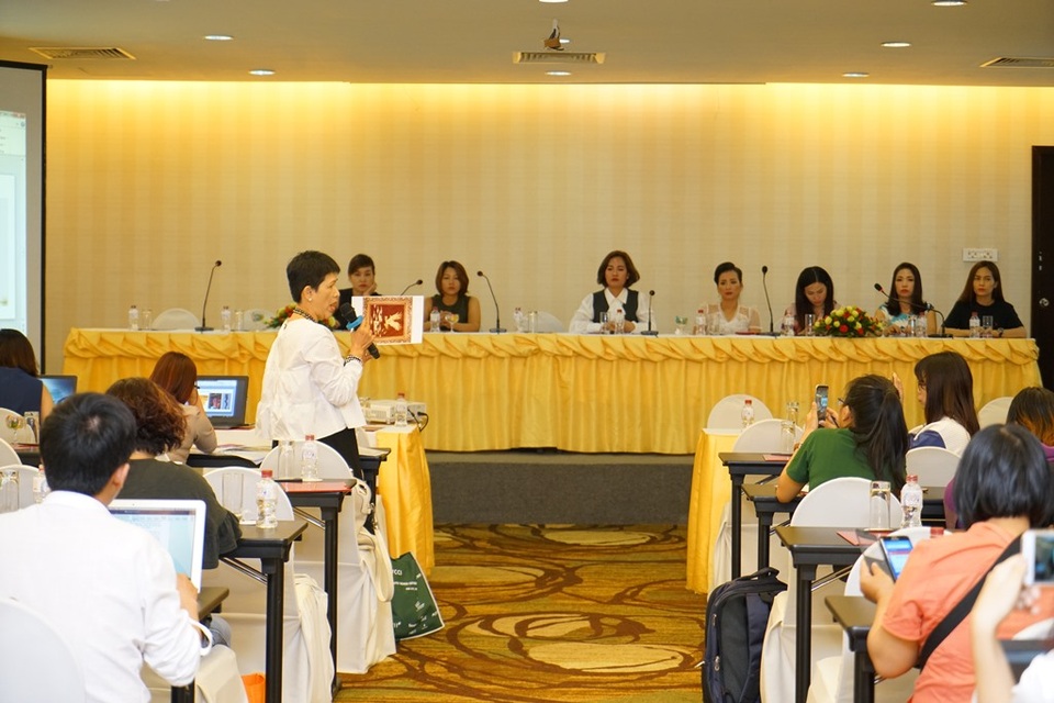 MC Đỗ Phương Thảo bị tố “lừa đảo, gian lận” khi tổ chức Golf Queen - 2 Các thành viên trong cuộc họp báo cũng đã làm rõ hơn các vấn đề đã được nêu lên trước đó và cũng đưa ra thêm một số thông tin có liên quan.
