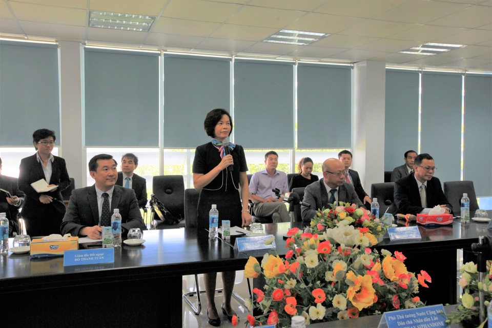 Phó thủ tướng Lào thăm và làm việc với Vinamilk - 2 Bà Bùi Thị Hương – Giám đốc Điều hành Vinamilk phát biểu tại buổi làm việc.