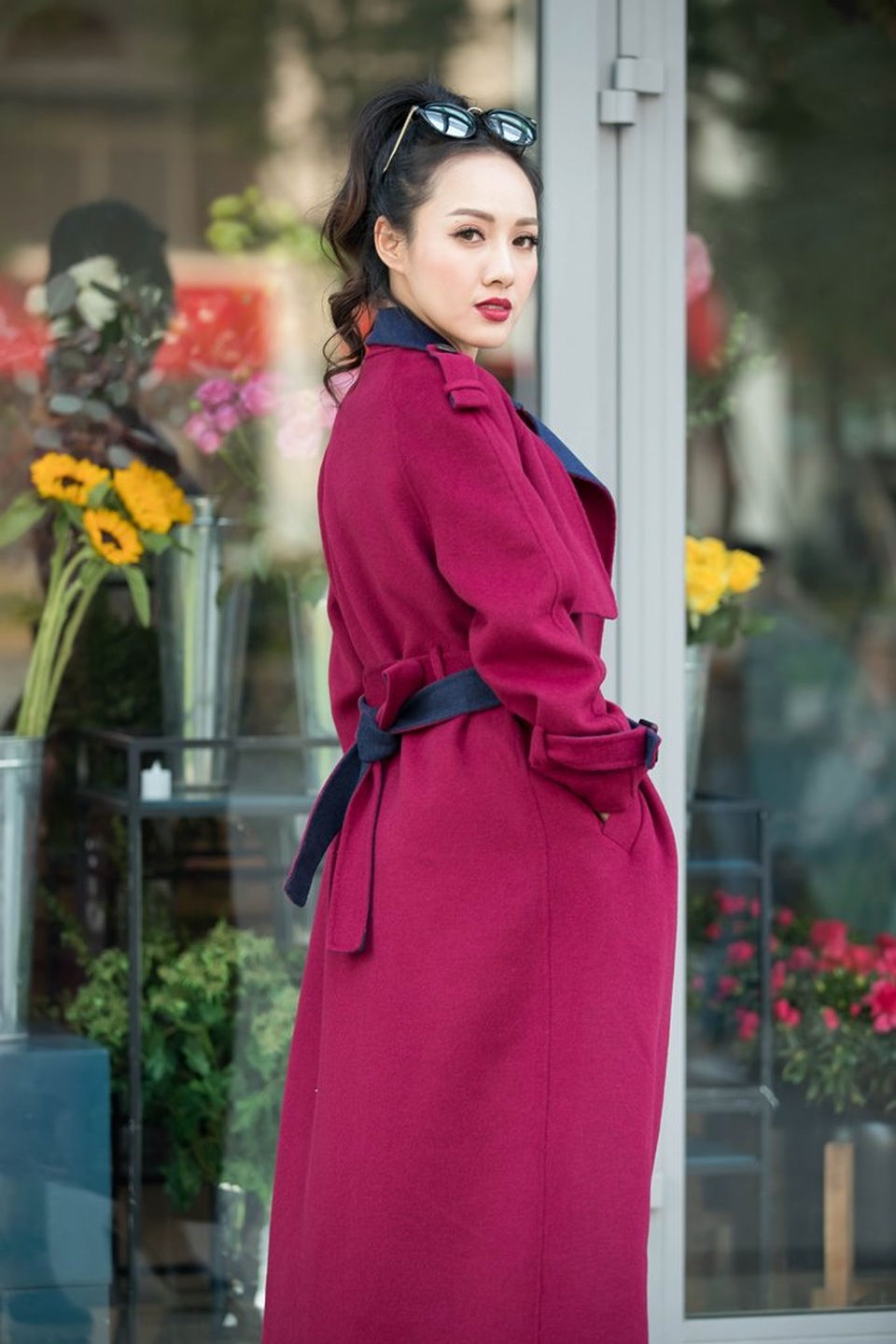 BTV Hoài Anh thay đổi phong cách xinh đẹp, lôi cuốn - 4 Dường như thời gian đã “bỏ quên” Hoài Anh bởi ở độ tuổi 37 mà vóc dáng hay khuôn mặt của nữ BTV vẫn luôn xinh đẹp, tươi trẻ.