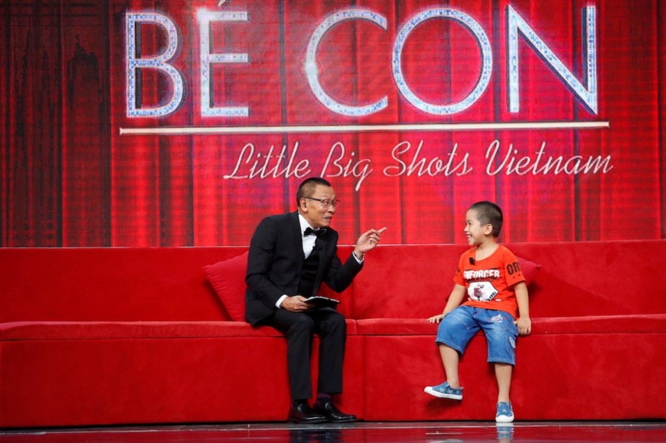 MC Lại Văn Sâm hóa “công chúa” để cô bé người Nga giải cứu - 7 Trong phần trình diễn khả năng ghi nhớ của mình, Trí Minh đã đọc vanh vách tất cả mã số xe của các tỉnh như Cà Mau, Bạc Liêu, Nghệ An, Huế, Quảng Trị, Đắk Nông hay Cao Bằng, Ninh Bình, …