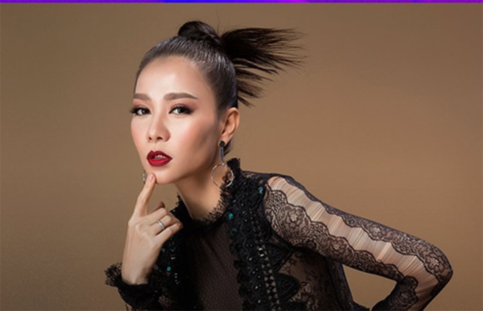 Thu Minh chính thức xác nhận trở thành host của Mama 2017 - 1 Thu Minh xác nhận sẽ tham dự MAMA với vai trò là host của chương trình