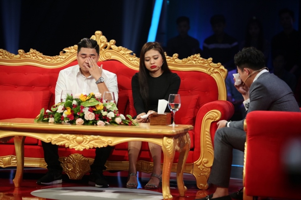 “Cây hài” Lê Giang từng dùng thuốc ngủ tự tử vì bị đồng nghiệp tẩy chay - 3 Khi được Trấn Thành hỏi ấn tượng về mẹ thì Duy Phước thú nhận: “Em không có tình cảm nhiều với mẹ. Ký ức về mẹ trong em là con số 0”. Cũng như anh mình, Lê Lộc thổ lộ: “Em còn không được gọi tiếng mẹ”.