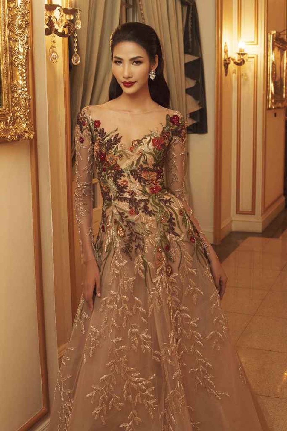 Sau phần thể hiện ở chương trình The Face, Hoàng Thùy trở thành từ khóa nổi bất nhất với những câu nói ca dao, tục ngữ thành “hot trend” cho giới trẻ. Xuyên suốt cuộc thi cô luôn cố gắng tăng cân để thân hình được cân đối và phù hợp hơn với hình mẫu của một Hoa hậu. Người đẹp đã tăng từ 48kg lên 52kg và sẽ cố gắng tăng thêm trong thời gian tới.