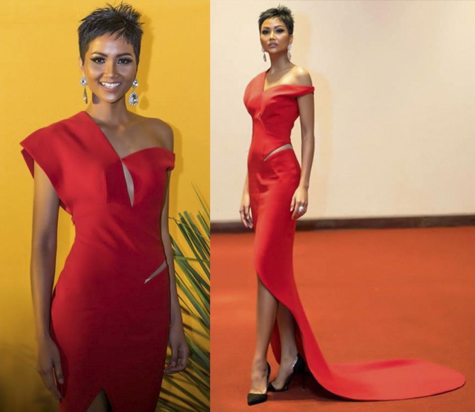 Tóc Tiên, Bảo Anh hở bạo gây tranh cãi, H’hen Niê lọt top sao xấu vì trang điểm - 8 Bỏ qua những tranh cãi về mái tóc và làn da nâu cá tính của tân hoa hậu Hhen Niê. Chân dài Ê-đê đang ở mức báo động khi liên tục trang điểm mắt khói đậm màu, làm gương mặt tối sầm và mất hết vẻ đẹp tự nhiên.