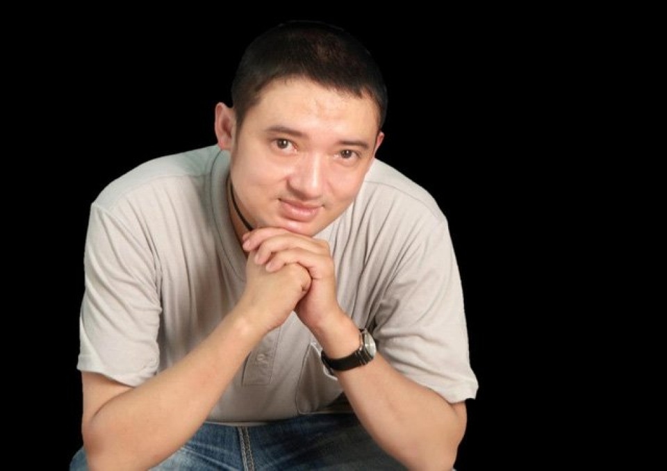 Tình sử của hai nghệ sĩ hài "nhiều vợ" nhất showbiz Việt - 5
Danh hài gốc Vĩnh Phúc từng chia sẻ bản thân mình có nhiều “bóng hồng” đi qua là do “cái số phải thế”, tránh cũng không được.
