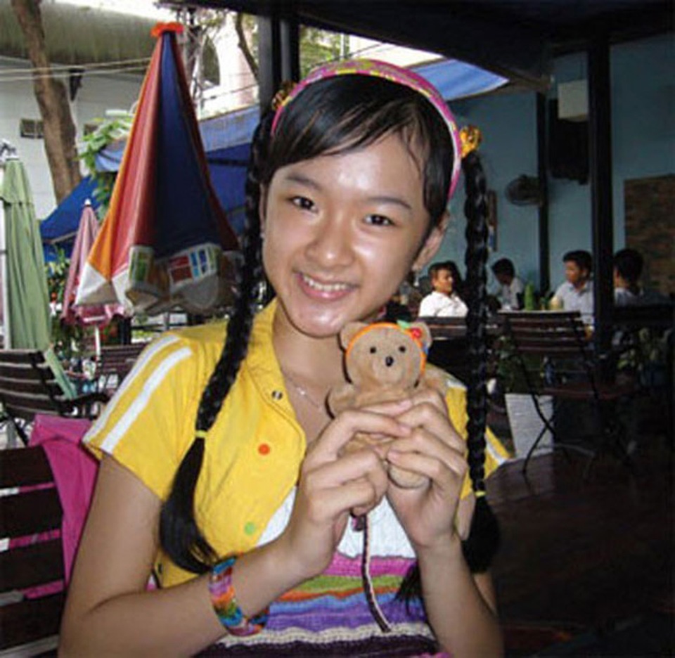 Angela Phương Trinh bắt đầu đóng phim từ rất sớm. Nét đáng yêu, hồn nhiên giúp cô nhận được nhiều vai diễn.