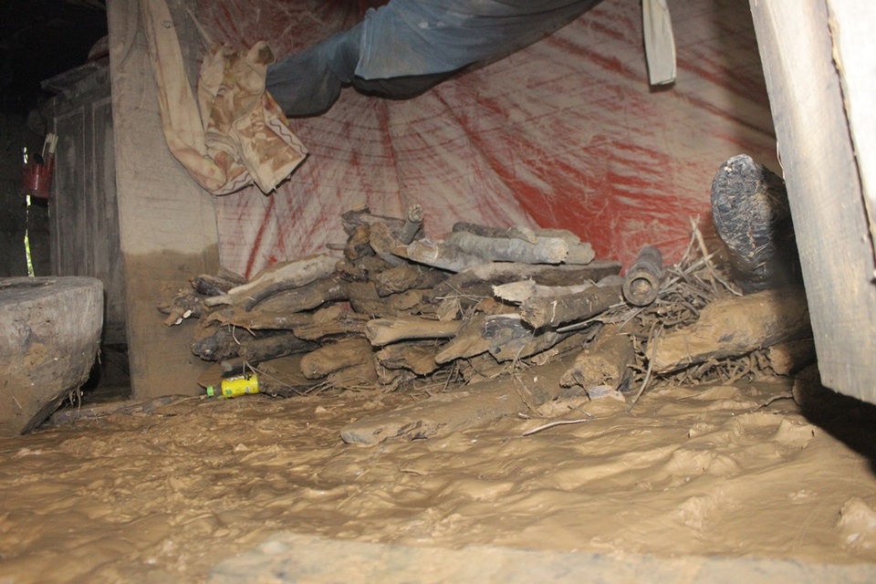 “Dưới biển nước này là toàn bộ ngô bà con vừa gieo trồng...” - 2