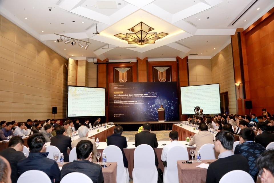 Số vụ tấn công mạng có chủ đích gia tăng mạnh - 2 Hội thảo đã thu hút sự tham gia của hàng trăm đại biểu đến từ các cơ quan nhà nước, các tổ chức và đông đảo các doanh nghiệp trong và ngoài nước.