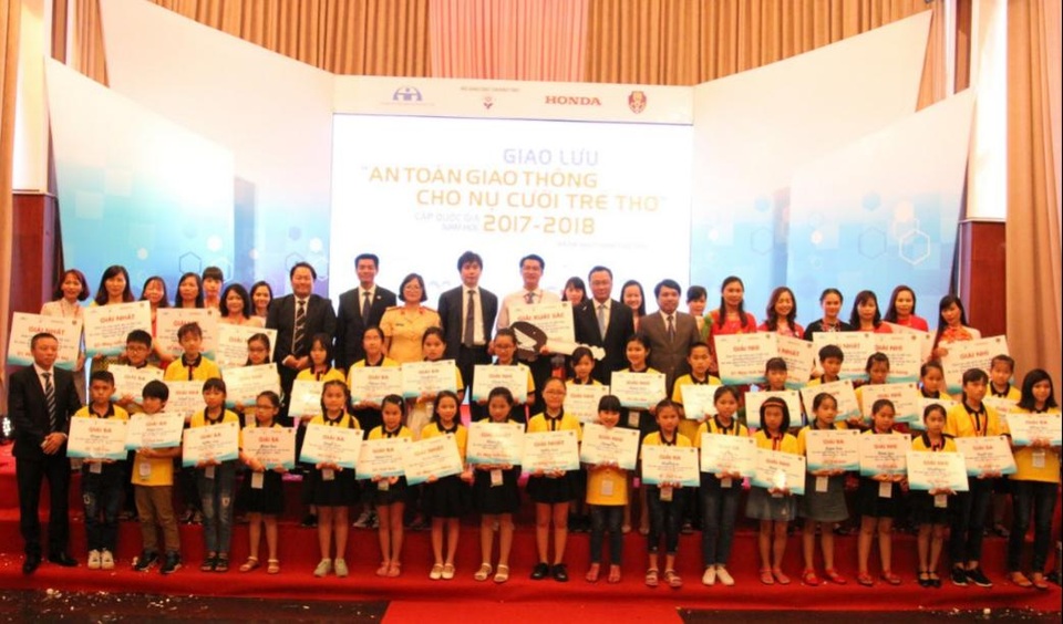 Hơn 630.000 bài dự thi “An toàn giao thông cho nụ cười trẻ thơ” - 4 Vòng chung kết và Lễ trao giải ATGT cho nụ cười trẻ thơ đã diễn ra thành công tốt đẹp