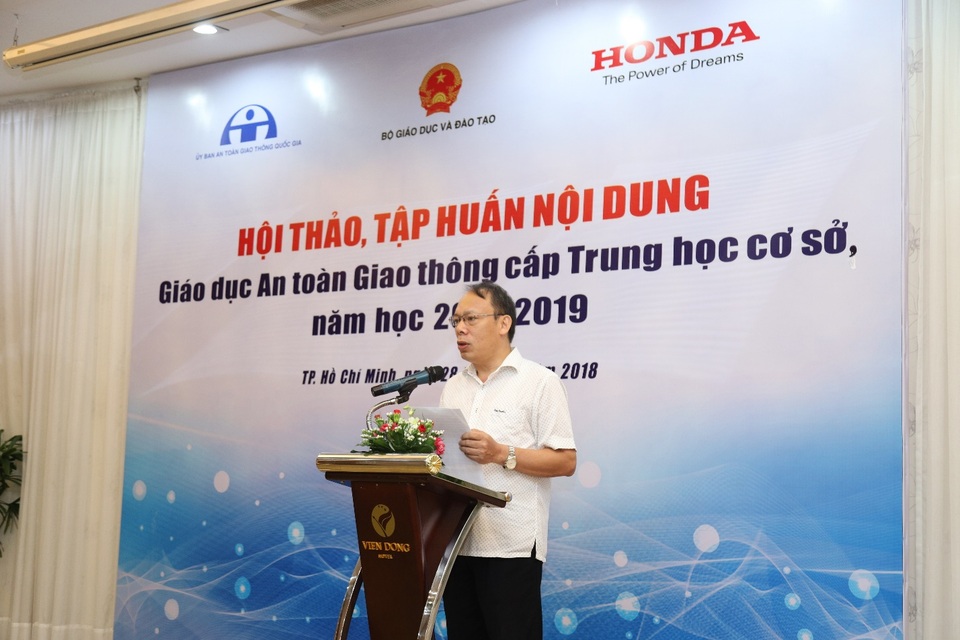 Tiếp tục mở rộng chương trình giáo dục an toàn giao thông cho học sinh - 1 Ông Nguyễn Trọng Thái - Chánh VP UB ATGT quốc gia phát biểu khai mạc