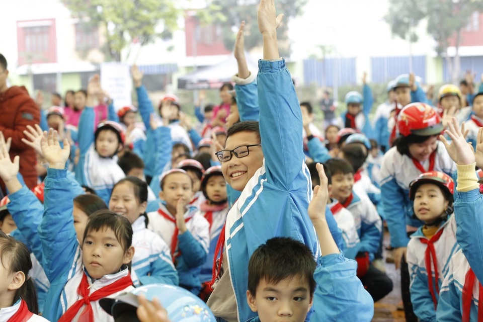Giải bài toán giao thông trước trường học - Ảnh 3. Giải bài toán giao thông trước trường học - Ảnh 3.