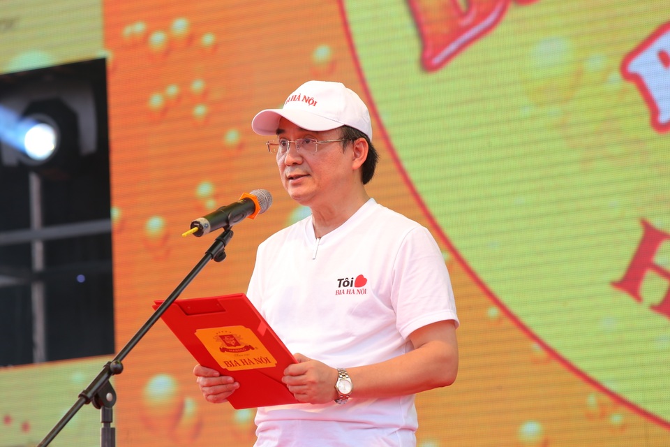 Người dân Thành Tuyên háo hức chờ đón ngày Hội bia Hà Nội 2016 - 1