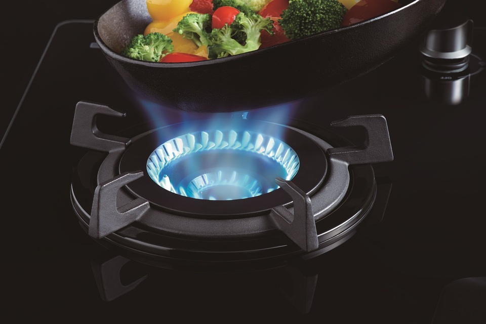 Chọn "chuyên gia" nào cho bếp Việt? - 1 Cấu tạo bộ đầu đốt Inner Burner giúp tiết kiệm gas tối đa.