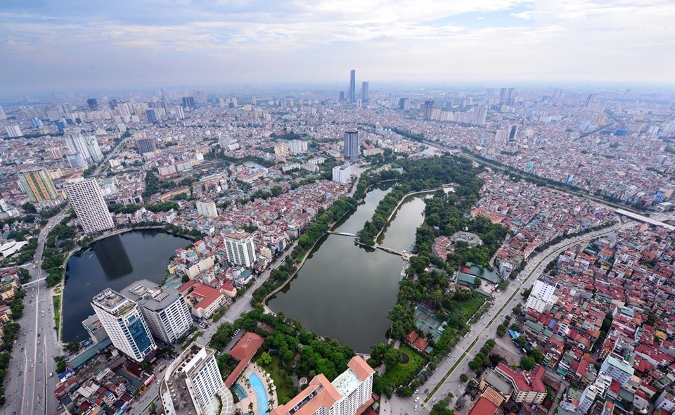 Đầu tư bất động sản siêu sang, cơ hội có còn hấp dẫn? - 1 Một Hà Nội phát triển nhìn từ trên cao (ảnh st)