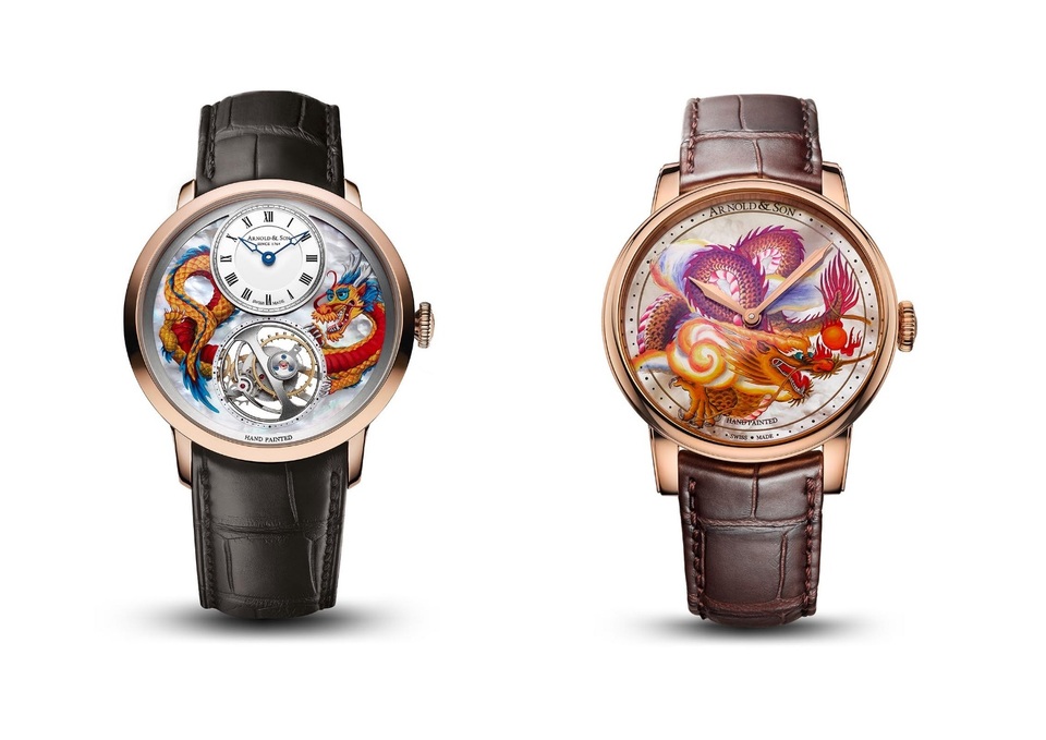 Đồng hồ Arnold & Son - Tinh hoa nghệ thuật 250 năm lịch sử - 5 Bộ đôi đồng hồ “The Métiers d’Art Dragon Unique Pieces với mỗi phiên bản chỉ sản xuất một chiếc duy nhất. Bên trái là chiếc UTTE Dragon, trong khi chiếc còn lại mang tên HM Dragon. Sử dụng nghệ thuật vẽ tranh thuỷ mặc đặc trưng của vùng Đông Á, bức tranh Rồng được tạo nên trên mặt ngọc trai, yêu cầu nhiều giờ làm việc thật tinh tế để tái hiện được những sắc thái, đường nét và độ bóng hoàn thiện bằng hàng trăm nét cọ nhỏ.
