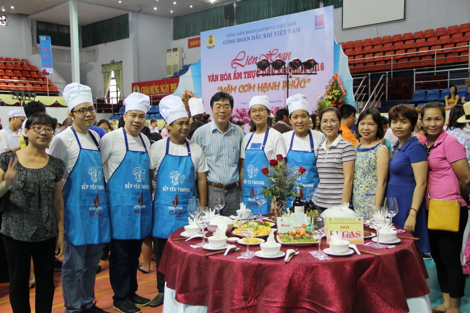 “Mâm cơm thắp lửa yêu thương” của PV Gas chào 20/10 - 2