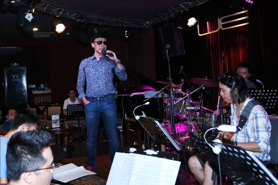 Hình ảnh các ca sĩ tập luyện cho đêm nhạc The Master of Symphony 2016. - 1 Hình ảnh các ca sĩ tập luyện cho đêm nhạc The Master of Symphony 2016. - 1