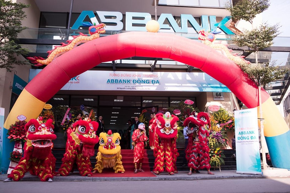 Ngân hàng đua mở rộng mạng lưới - 2