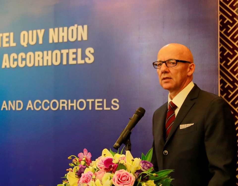 FLC Faros bắt tay chiến lược với Accor - 3 Ông Patrick Basset - Giám đốc điều hành AccorHotels khu vực Đông Nam và Đông Bắc Á phát biểu tại buổi lễ