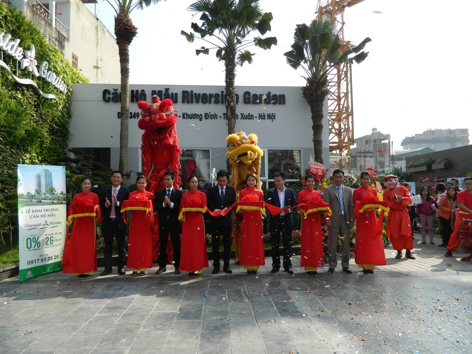 Giao dịch sôi động ngày khai trương căn hộ mẫu Riverside Garden - 2 Giao dịch sôi động ngày khai trương căn hộ mẫu Riverside Garden - 2
