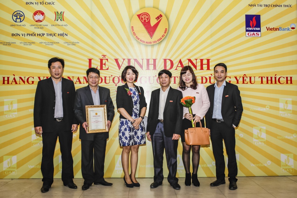 Thị trường sơn Việt Nam: Cuộc bứt phá của doanh nghiệp nội - 3 Cty CP hóa chất Sơn HN nằm trong top 5 DN được bình chọn nhiều nhất.