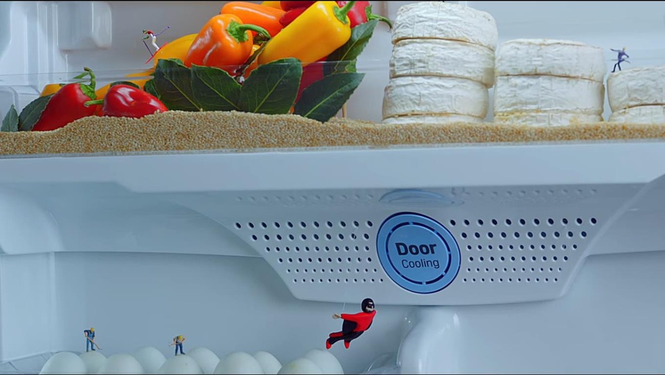 Bí mật giúp thực phẩm tươi ngon lâu dài trong tủ lạnh - 3 Khí lạnh được lưu thông đồng đều khắp tủ, kể cả phía cửa với tính năng Door Cooling độc đáo