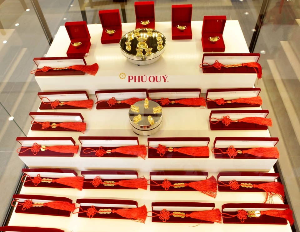“Thần Tài Phú Quý - Gõ cửa đầu xuân” - 2 Các sản phẩm nổi bật trong BST Thần Tài Phú Quý 2017
