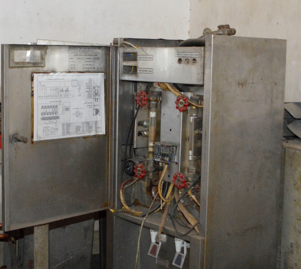 Xí nghiệp Toa xe Sài Gòn: Không dùng hàng Trung Quốc tiết kiệm hàng trăm triệu đồng - 4 Máy nước nóng Trung Quốc được ngành đường sắt nhập về giá 60 triệu đồng/bộ