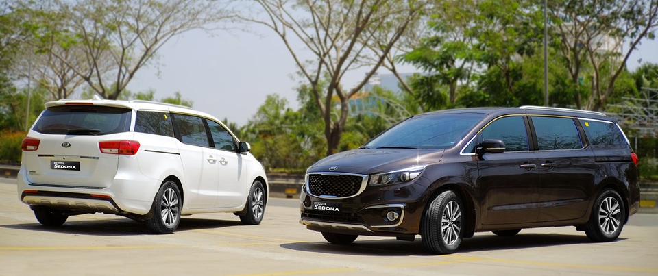 Kia Sedona bán vượt mốc 4.000 xe sau chưa đầy 2 năm - 1 Kia Sedona bán vượt mốc 4.000 xe sau chưa đầy 2 năm - 1