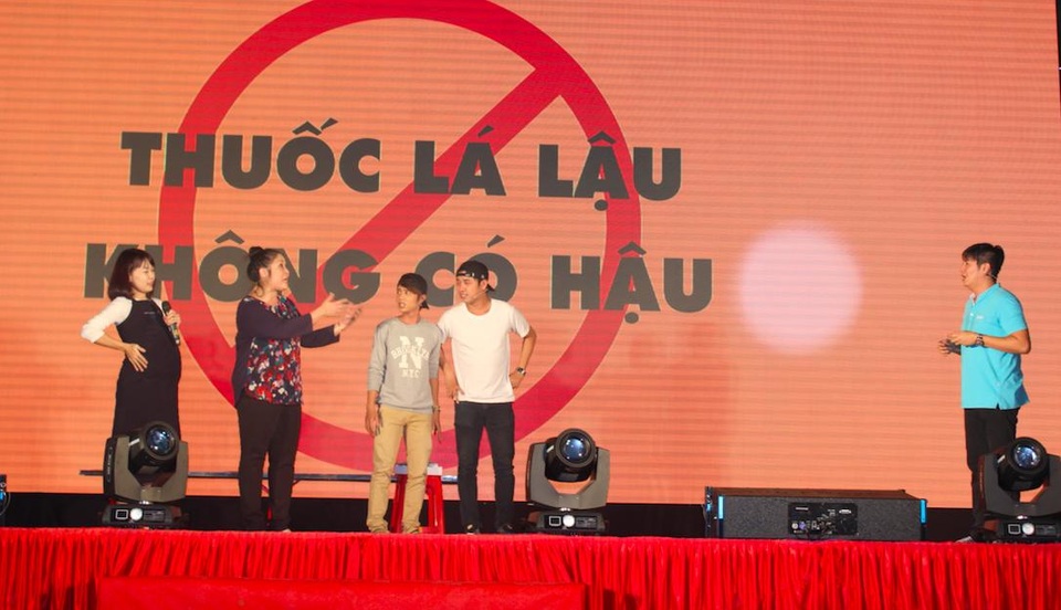 Chương trình cộng đồng kêu gọi người dân ngừng hút thuốc lá lậu chứa coumarin - 2 Chương trình cộng đồng kêu gọi người dân ngừng hút thuốc lá lậu chứa coumarin - 2