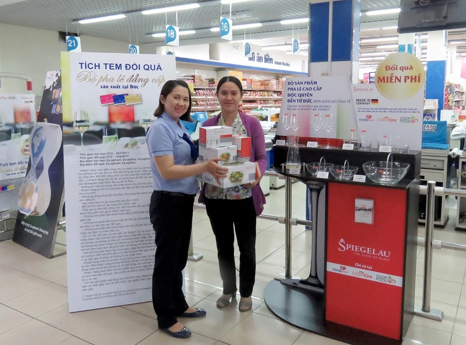 Quà sang miễn phí của siêu thị Co.opmart hút khách - 3 Khách hàng nhận miễn phí bộ tặng phẩm cao cấp trị giá hơn 3 triệu đồng tại Co.opmart Phan Văn Trị