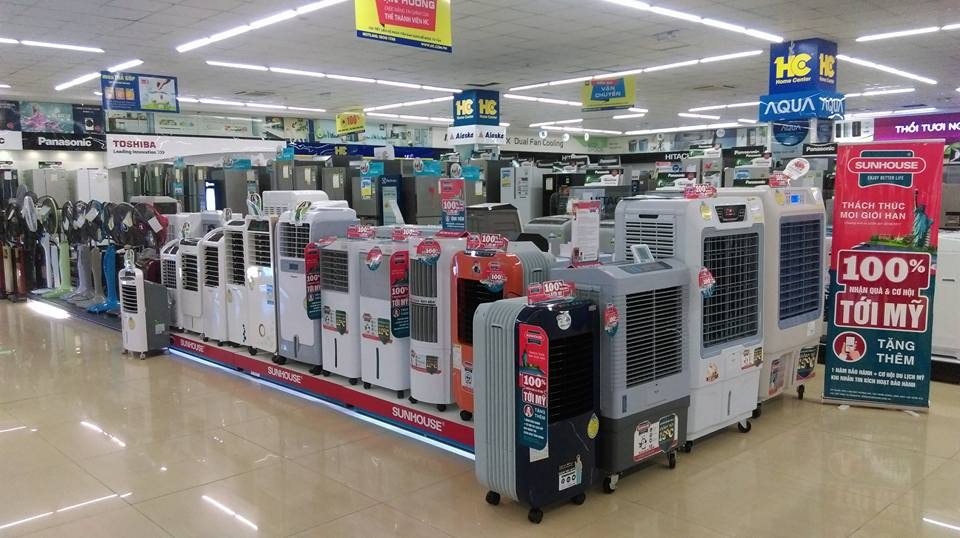 Tìm thấy chủ nhân chuyến du lịch Mỹ đầu tiên cùng SUNHOUSE - 2 Quạt điều hòa, máy lọc nước RO được trưng bày nhiều tại các siêu thị.
