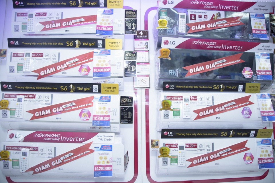 Điều hòa Inverter là gì, có thực sự ưu việt hơn điều hòa thông thường? - 2 LG trang bị máy nén biến tần Inverter trong 100% mẫu điều hòa mới