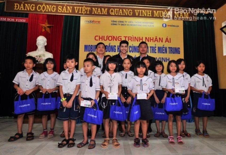 Sân chơi "YOLO - Dám chia sẻ" của MobiFone sôi sục cộng đồng trẻ - 2 Từ thiện là 1 trong những hành động đẹp của giới trẻ trong chuỗi sự kiện này