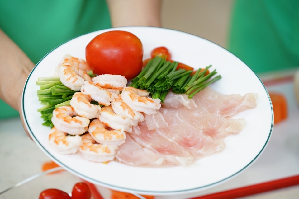 Phơi đất 3 năm để trồng được mớ rau Co.op Organic - 1 Sản phẩm cá ba sa hữu cơ và tôm sinh thái thương hiệu Co.op Organic của Saigon Co.op đạt tiêu chuẩn Mĩ và Châu ÂuSản phẩm cá ba sa hữu cơ và tôm sinh thái thương hiệu Co.op Organic của Saigon Co.op đạt tiêu chuẩn Mĩ và Châu Âu