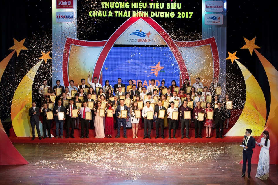 FIANCÉMEDIA: “Top 100 thương hiệu tiêu biểu Châu Á – Thái Bình Dương 2017 - 3