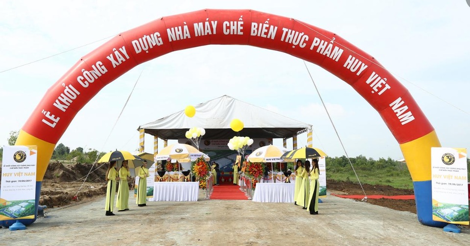 Lễ động thổ dự án Nhà máy Chế biến thực phẩm Huy Việt Nam vừa diễn ra vào ngày 19/5, tại khu công nghiệp Hải Sơn, ấp Bình Tiền 2, xã Đức Hòa Hạ, huyện Đức Hòa, tỉnh Long An.