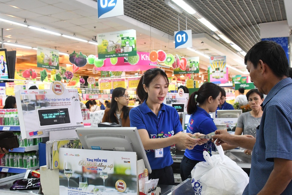 Đi siêu thị Co.opmart càng mua nhiều càng có lợi - 1 Đi siêu thị Co.opmart càng mua nhiều càng có lợi - 1