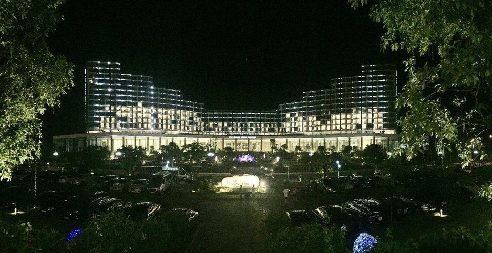 Danko Group giới thiệu tổ hợp condotel đẳng cấp mới: FLC Grand Hotel Sầm Sơn - 3 Hình ảnh thực tế condotel FLC Grand Hotel Sầm Sơn chuẩn bị được khai trương vào trung tuần tháng 7/2017