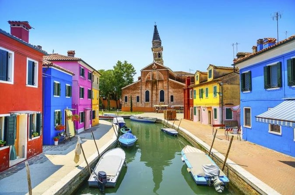 TPHCM: Sẽ có một Venice trong lòng quận 9 - 3 Không gian tại Burano đẹp như những tác phẩm hội họa bởi những gam màu tươi tắn (hình Internet)