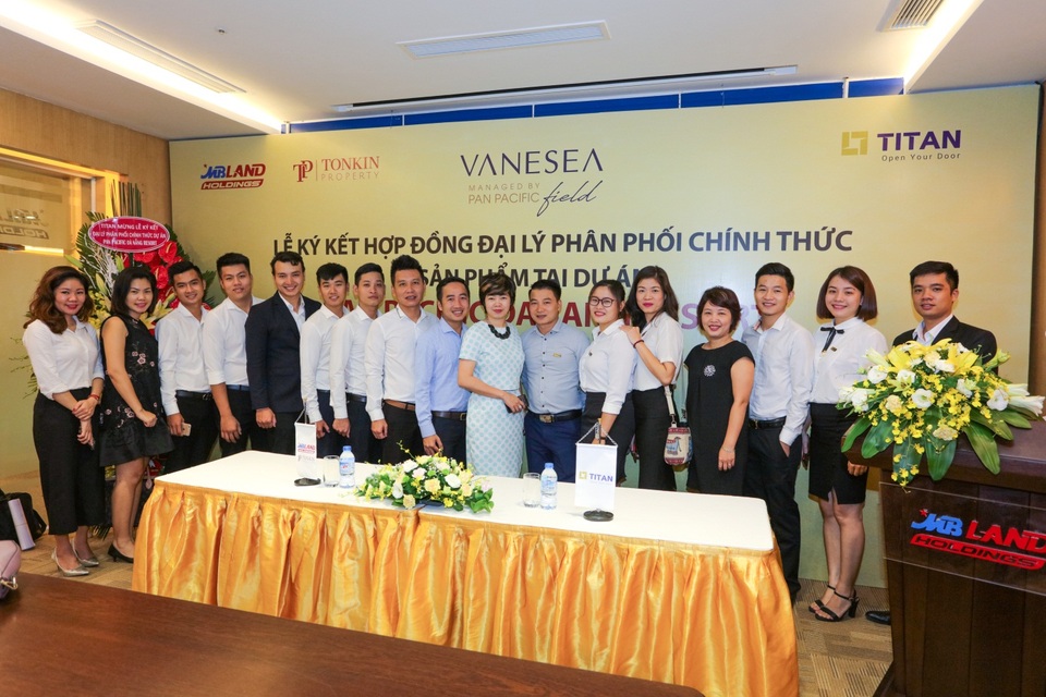 Lễ ký kết hợp đồng đại lý phân phối chính thức sản phẩm tại dự án Pan Pacific Danang Resort - 2 Lễ ký kết hợp đồng đại lý phân phối chính thức sản phẩm tại dự án Pan Pacific Danang Resort - 2