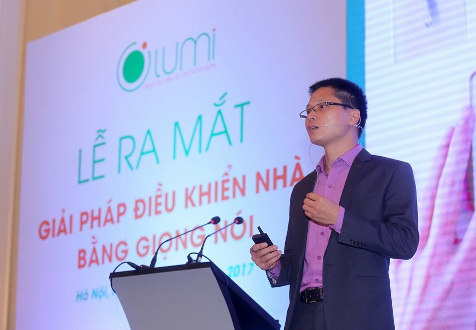 Lumi “trình làng” giải pháp nhà thông minh điều khiển bằng giọng nói tại khách sạn Daewoo - 2 Ông Nguyễn Đức Tài - Tổng giám đốc Lumi Việt Nam giới thiệu tính năng mới điều khiển nhà bằng giọng nói