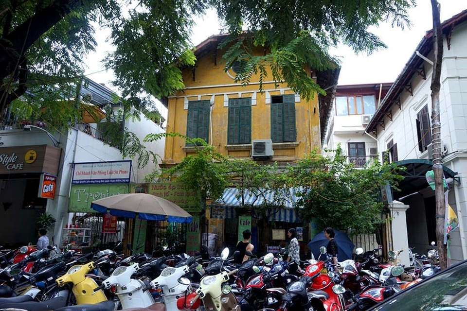 Biệt thự vườn trong lòng phố, lựa chọn thời thượng của những đại gia “bạc tỷ” - 1 Biệt thự kiểu Pháp quanh phố cổ luôn có giá đắt đỏ (ảnh minh họa)