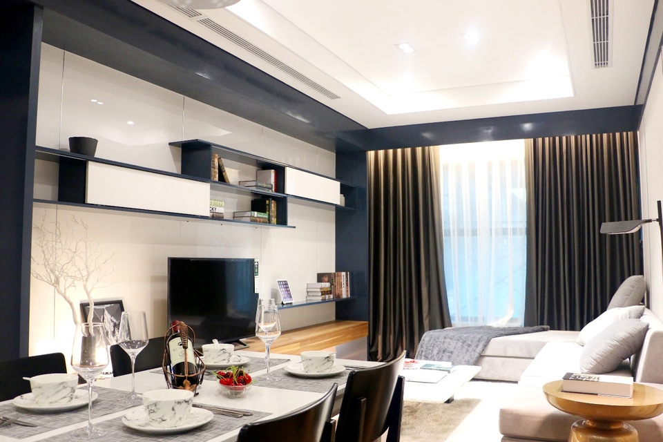 Ngất ngây căn hộ mẫu Mỹ Đình Plaza 2 với thiết kế độc đáo ấn tượng - 3 Căn hộ mẫu tại Mỹ Đình Plaza 2 với phong cách thiết kế hiện đại, kết hợp không gian chung của phòng khách và phòng ăn