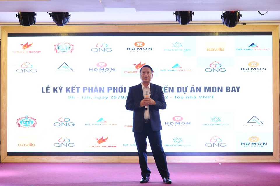 Lễ kí kết hợp đồng phân phối độc quyền dự án Mon Bay Hạ Long - 1 Ông Nguyễn Anh Quân - Phó Tổng Giám đốc Công ty TNHH HDMON Hạ Long - phát biểu mở đầu lễ kí kết