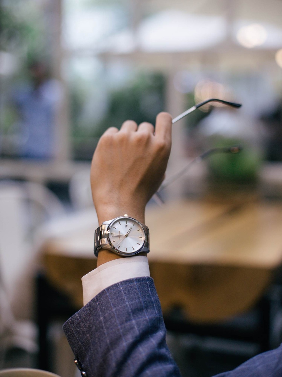 Đồng hồ Wenger như người bạn dõi theo từng khoảnh khắc thăng trầm của những chàng trai