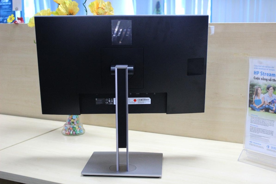 Làm mới văn phòng với màn hình viền siêu mỏng vừa ra mắt của HP - 3 Làm mới văn phòng với màn hình viền siêu mỏng vừa ra mắt của HP - 3