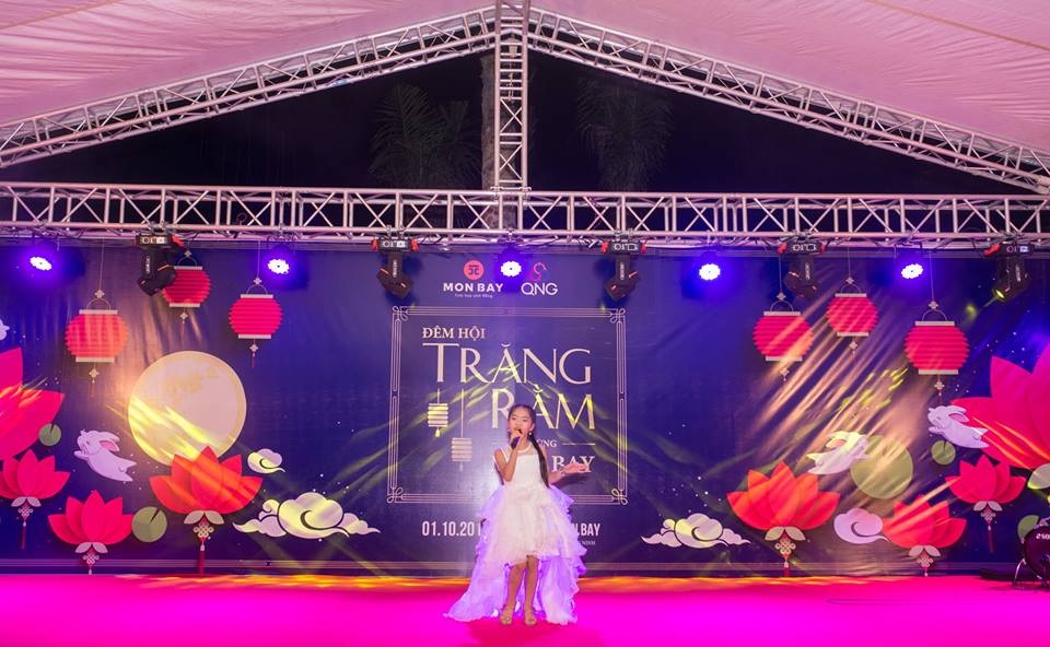 Đêm hội trăng rằm Mon Bay – Rộn ràng mùa Trung thu Hạ Long - 3 Bé Thu An biểu diễn 2 bài hát và giao lưu cùng các bạn nhỏ
